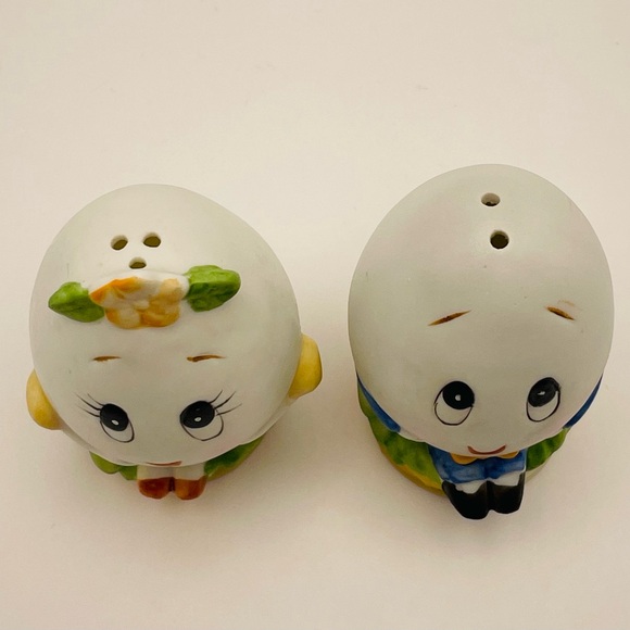Lefton, Ceramic, Anthropomorphic, Boy/Girl Egg, Salt/Pepper Shakers. Taiwan - Picture 5 of 9